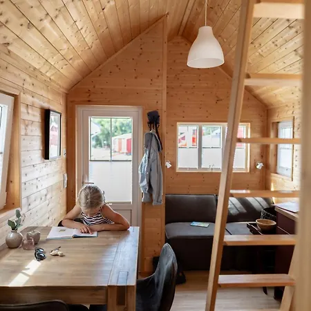 Tatil Evi Schild